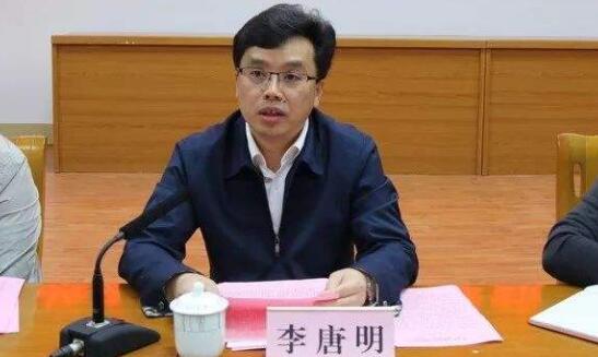 李唐明簡歷：玉林市工信局局長李唐明，曾任玉林市商務(wù)局局長，容縣縣委副書記、縣長，福綿區(qū)委常委、常務(wù)副區(qū)長