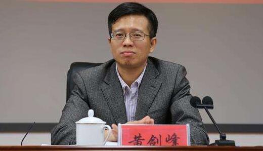 黃劍峰簡歷：廣西體育局局長黃劍峰，曾任欽州市委常委、組織部部長，玉林市委常委、組織部部長