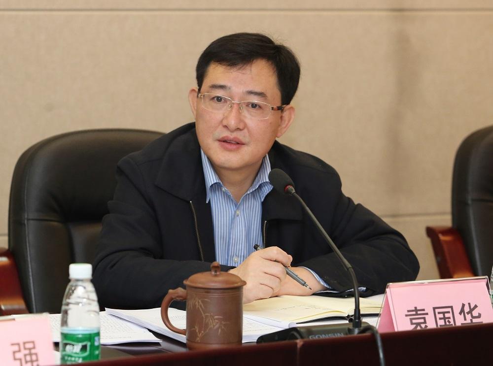袁國華簡歷：廣西人社廳副廳長袁國華，曾任廣西黨委副秘書長，賀州市委常委、常務副市長，防城港市委常委、組織部部長
