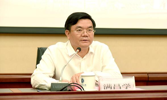 滿昌學簡歷：廣西廣播電視局局長滿昌學，曾任廣西廣播電視臺臺長、廣西科技大學黨委書記