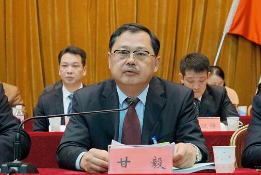 甘毅簡歷：柳州市人大副主任甘毅，曾任柳州市民政局局長、柳南區(qū)委書記、柳城縣委副書記