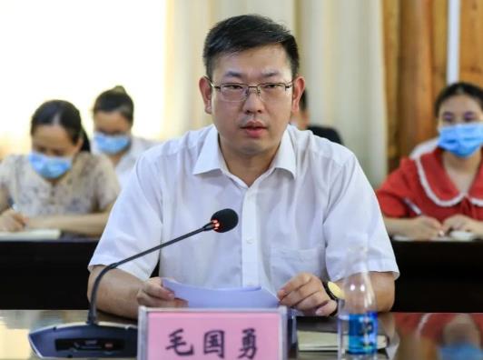 毛國勇簡歷：柳州市三江縣委常委、常務副縣長毛國勇，曾任三江縣委常委、組織部部長，柳北區委常委、區委辦主任