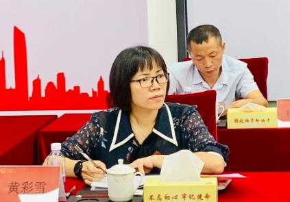 黃彩雪簡歷：百色市政協副主席、工商聯主席黃彩雪，曾任西林縣副縣長