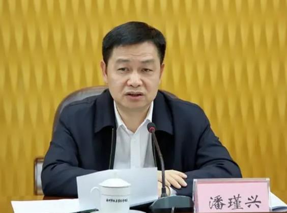 潘瑾興簡歷：廣西民宗委紀檢組長潘瑾興接受審查調查，曾任欽州市委常委、紀委書記