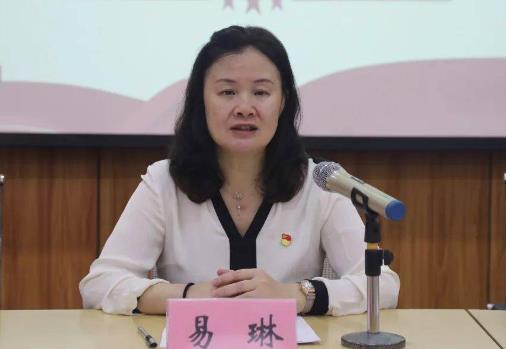 易琳簡歷：桂林市僑聯主席易琳，曾任桂林市民政局副局長
