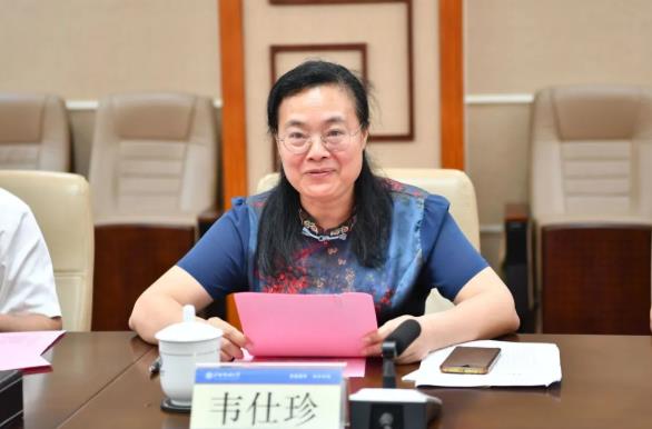 韋仕珍簡(jiǎn)歷：廣西民族大學(xué)校長(zhǎng)韋仕珍，曾任梧州學(xué)院黨委書記，河池學(xué)院黨委副書記、組織部部長(zhǎng)
